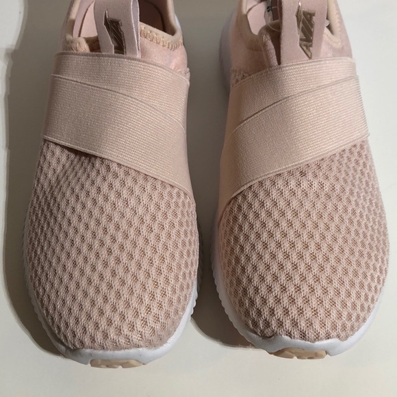 avia women's asymmetrical strap athletic shoe